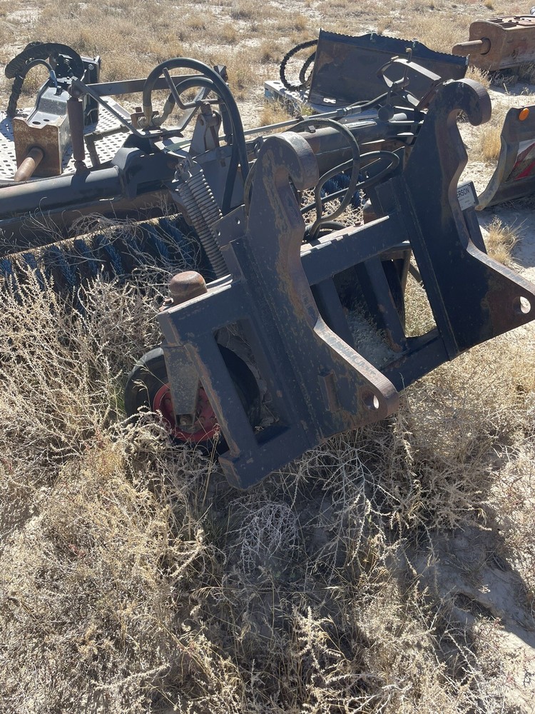 Balderson /Caterpillar IT BROOM Sweeper Attachment