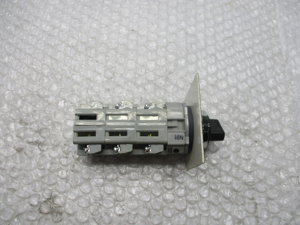 IDEC LR4836 6 SELECTOR SWITCH NSNP