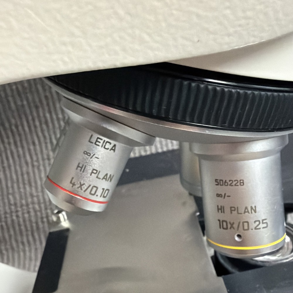 Leica DM750 Microscope W/ Objectives