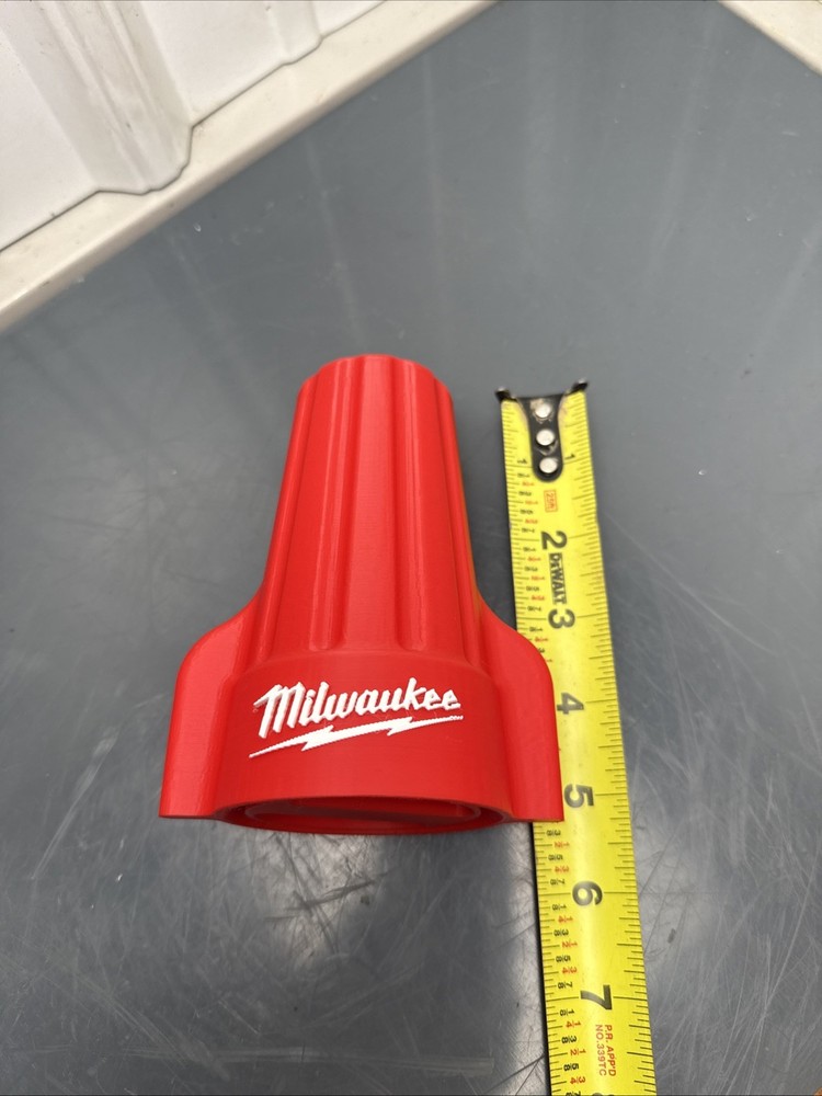 Milwaukee Winged Wire Nut Style Storage Container With Lid