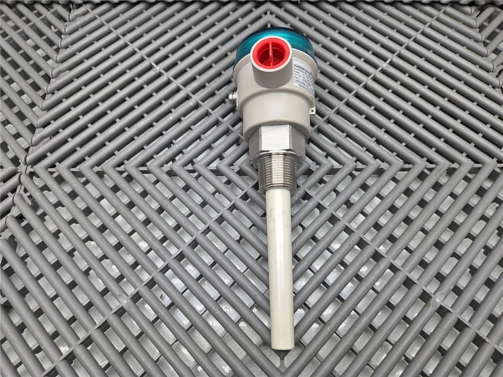 Siemens 7ML5501-0AA30 Level Transmitter CLS100 SS Process Connection