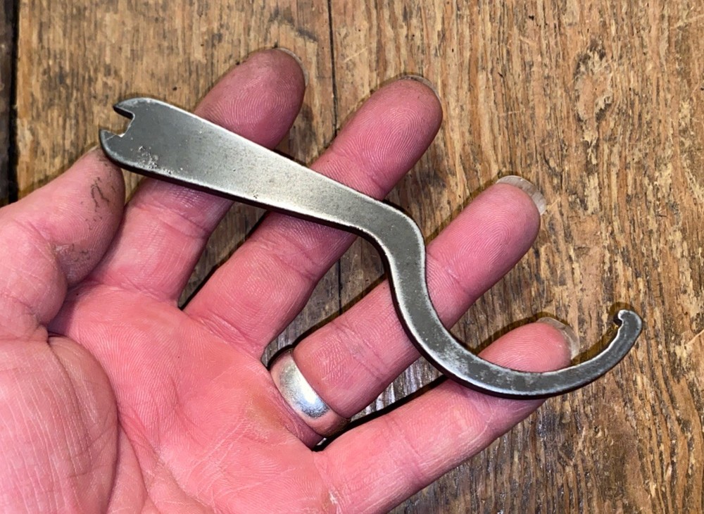 VINTAGE RALEIGH BICYCLE NOTCHED LOCKING RING GRIFTER CHOPPER OLD BICYCLE TOOLS
