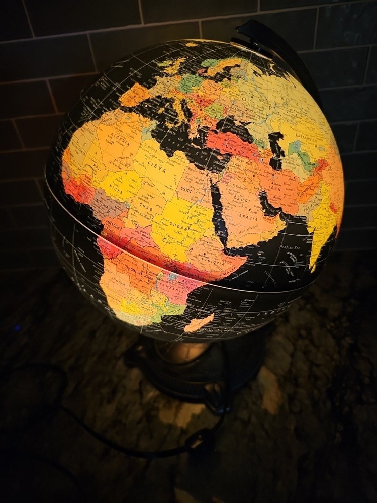 Old Deco Replogle Starlight Series Black Lighted World Globe Lamp Light Decor