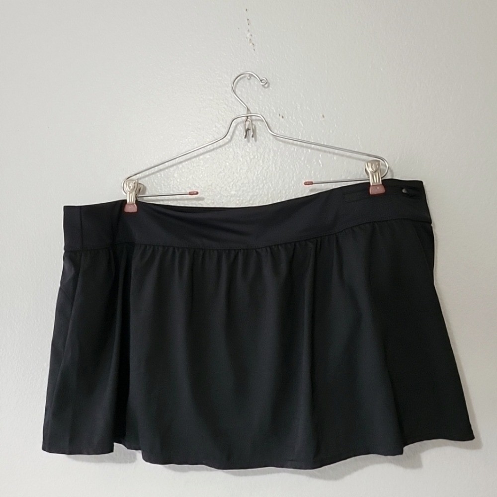 Nike Women's Plus Size 3x Element Solid Swim Boardskirt Black