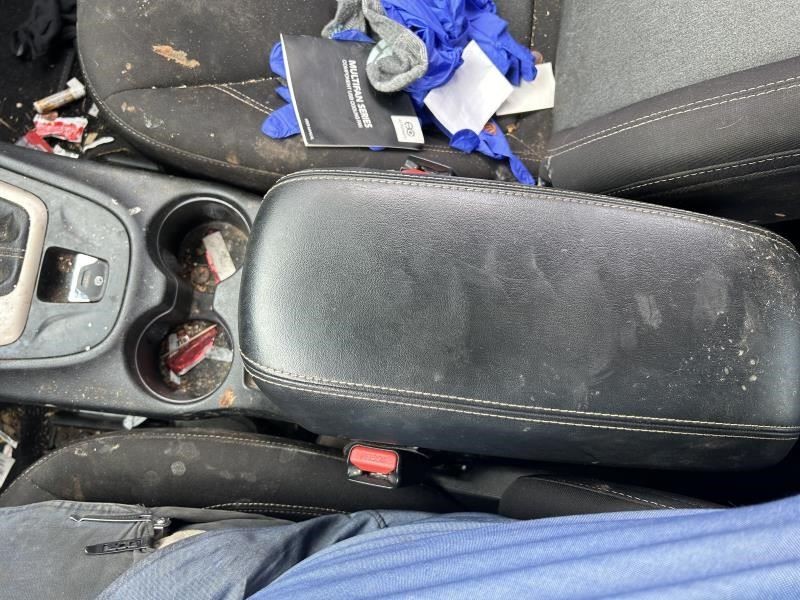 CHEROKEE 2016 Fuse Box Cabin 104581570