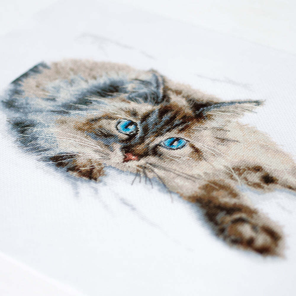Magic Needle Counted Cross-Stitch Kit Fluffy Happiness 260-170