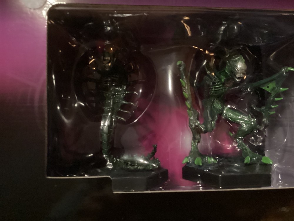 Eaglemoss Collection Alien Retro Collection: mantis & snake Alien Figures