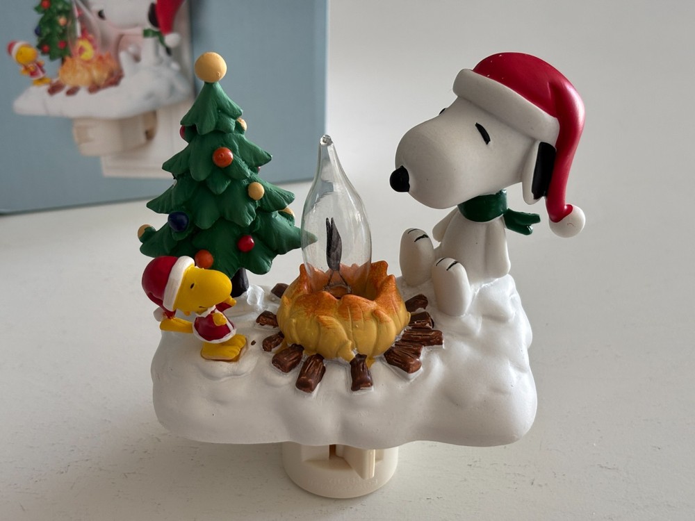 Peanuts Outdoor Campfire Night Light