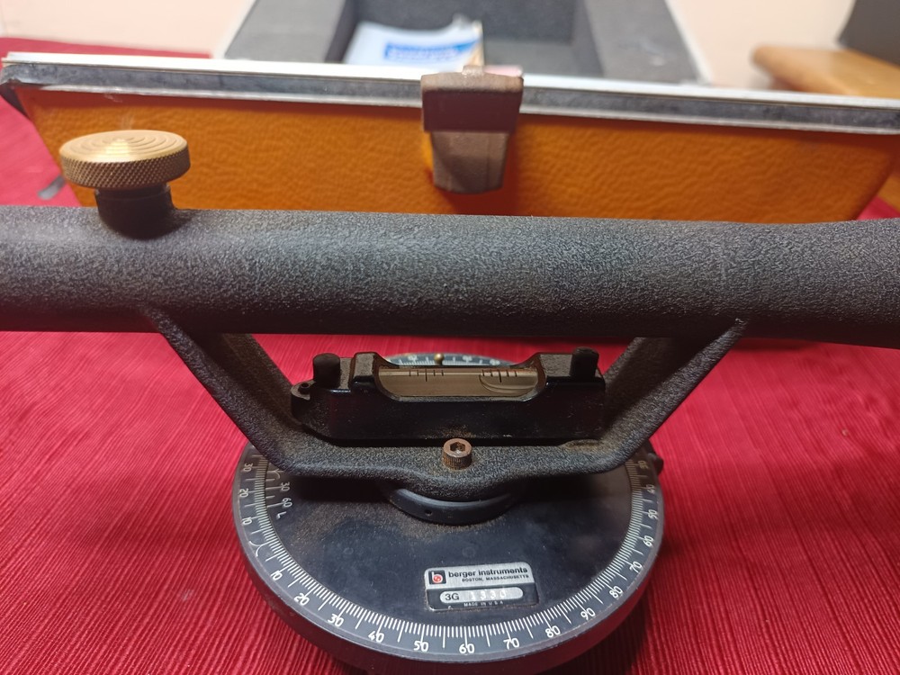 Berger Instruments 110C Service Dumpy Level With Case, Accessories & Manual
