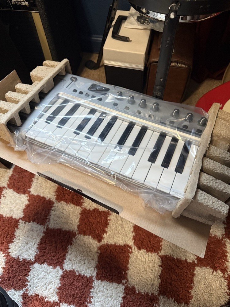 M-Audio KeyStudio 25 USB Keyboard MIDI Controller USB MIDI Controller