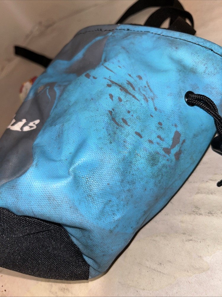Metolius Small Rock Climbing Chalk Bag Blue Marble With Defects