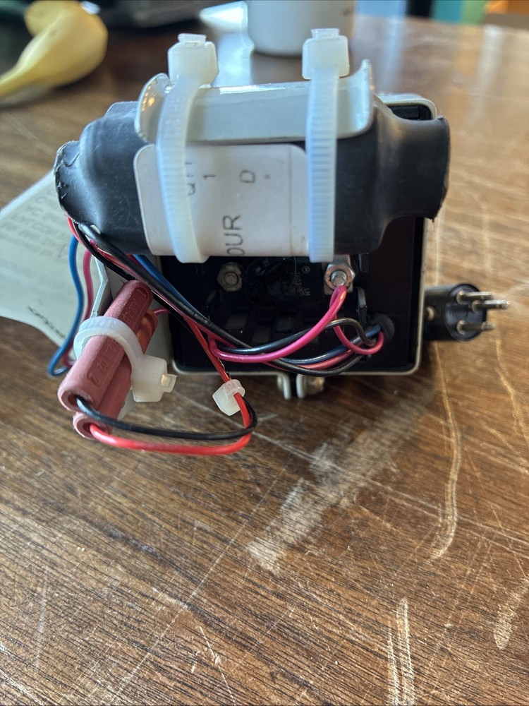 Davtron Digital Clock P/N M811B