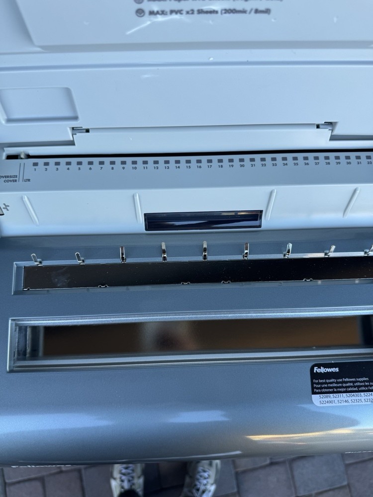 Fellowes Quasar Wire Binding Machine Model CRC 52174