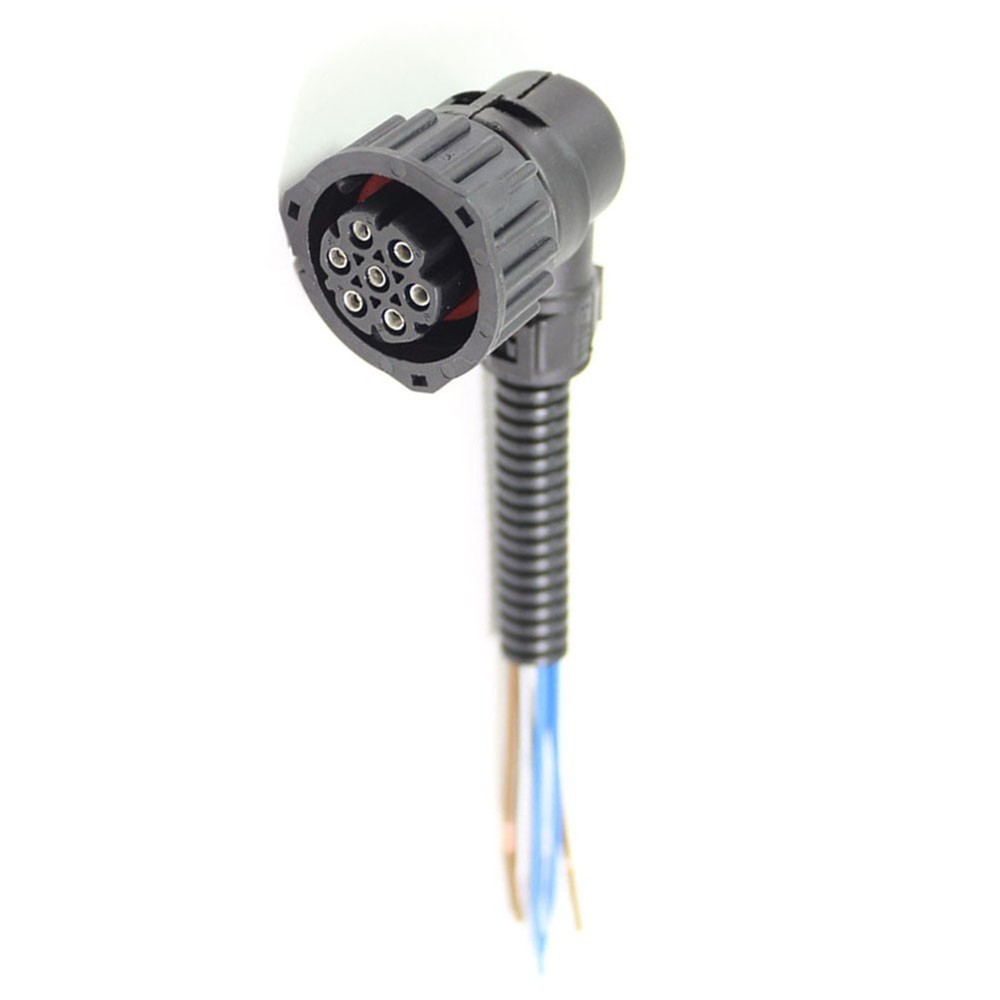 Practical Rear Tail Light Connector Solution for MercedesBenz Sprinter