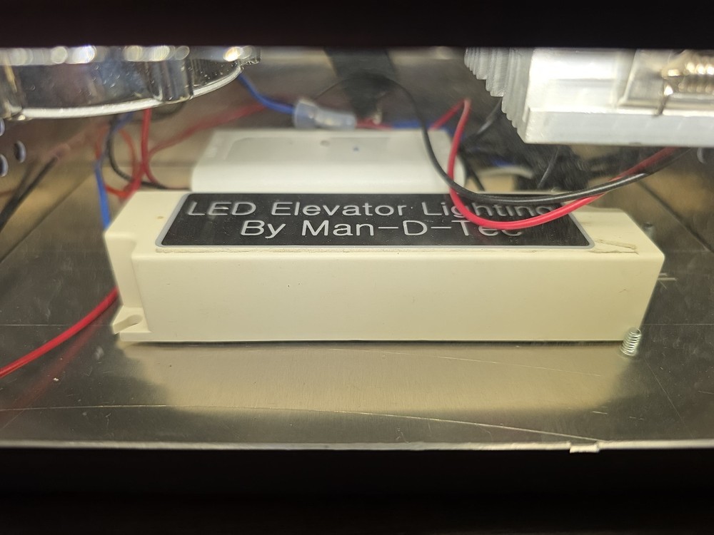Man-D-Tec Lighting LED Illuminator