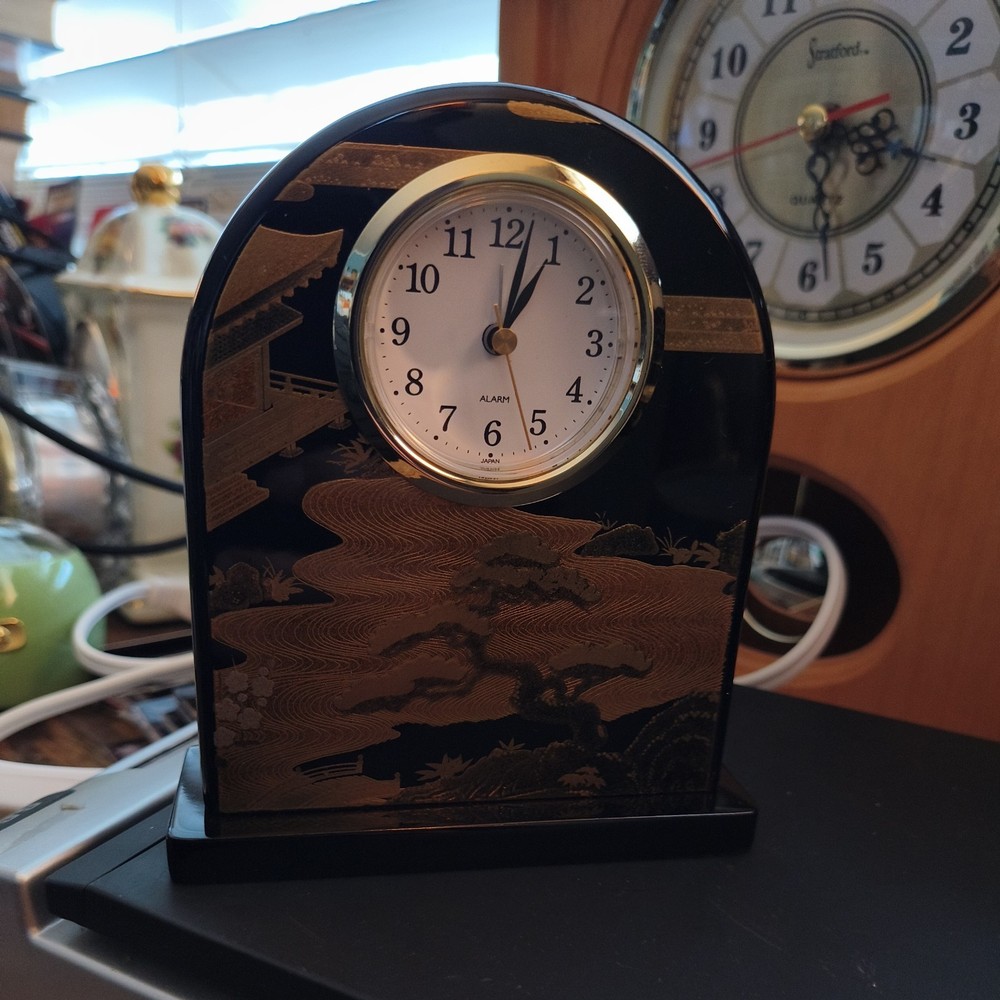 Yamanaka Urushi Lacquer Table Clock