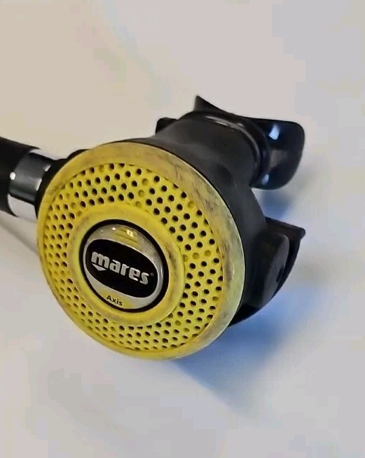 Mares MR12 DFC Scuba Diving First Stage Regulator Yoke