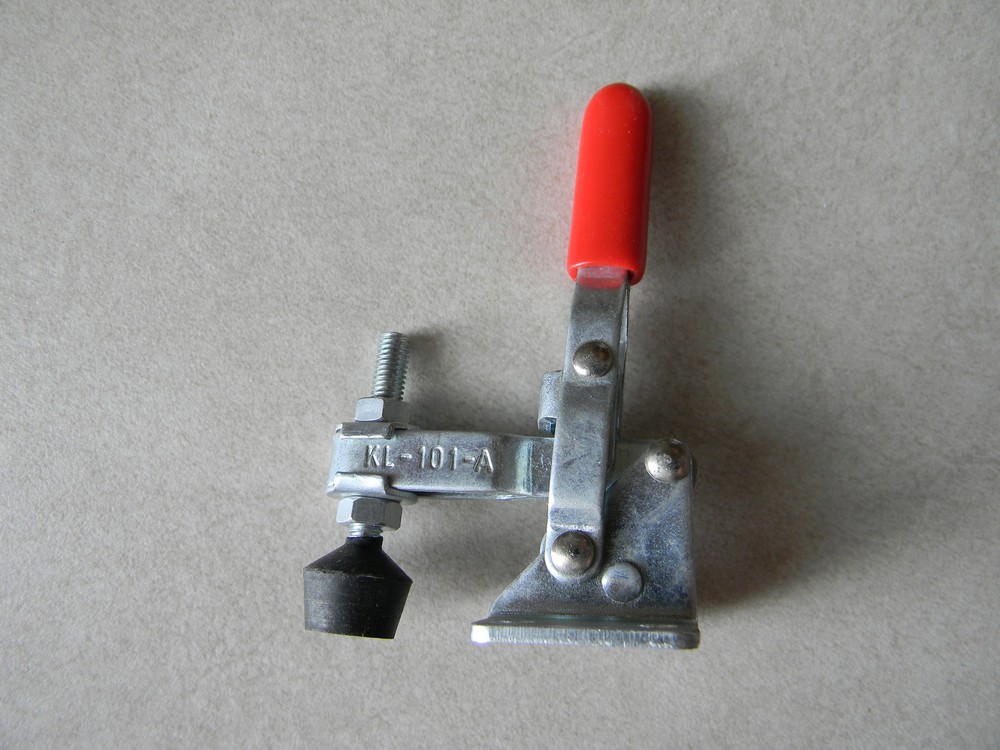 Small toggle clamp, 100 lb. holding capacity