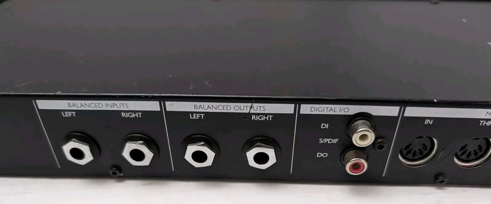 TC Electronic M-ONE Effects Processor READ