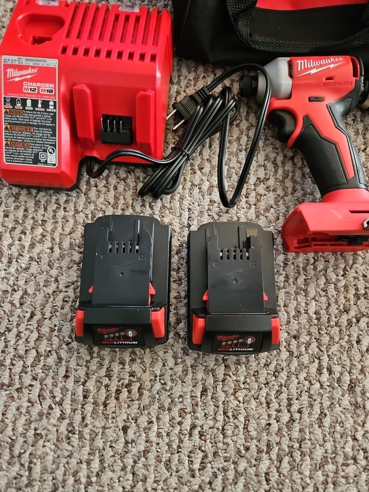 Milwaukee 3692-22CT 18V Compact Brushless Drill Driver Kit