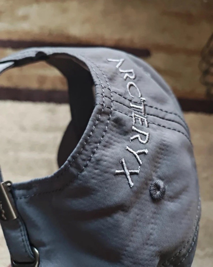 Arc’teryx gray cap/hat