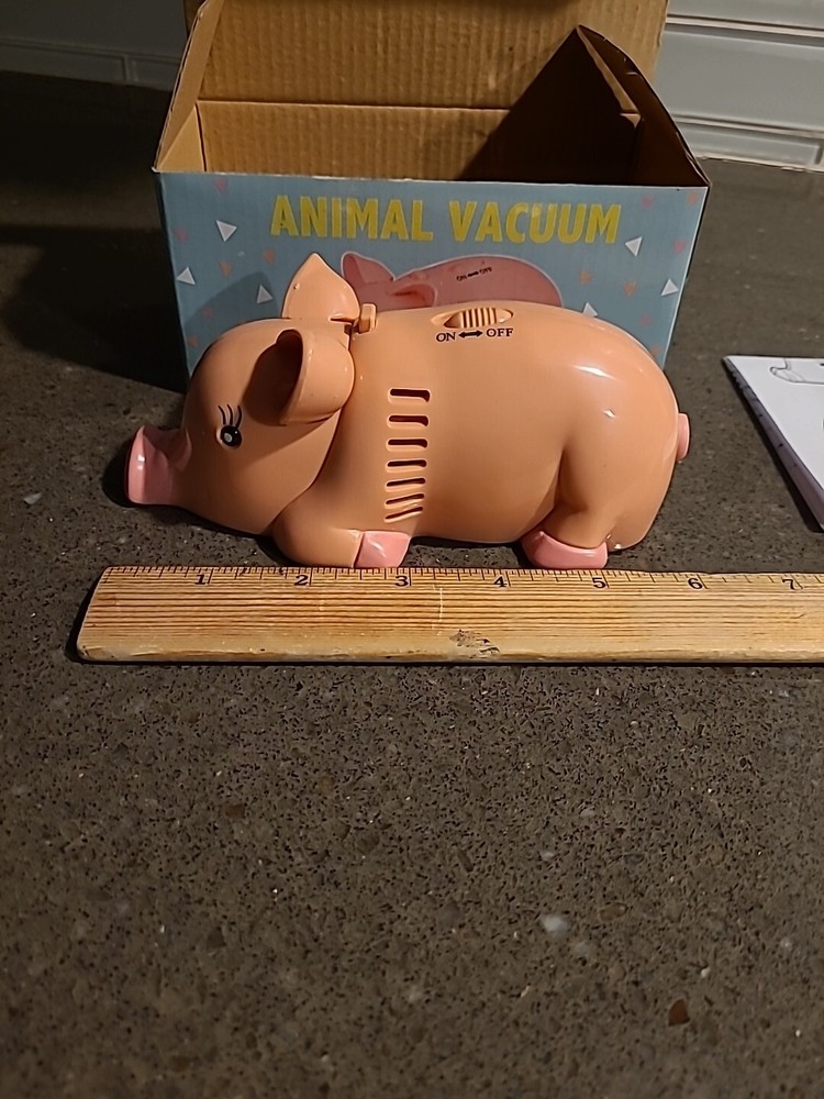 Wrapables Animal Mini Tabletop Vacuum, Pig