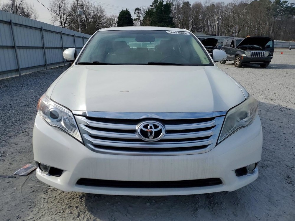 AVALON 2011 Glove Box 5021925