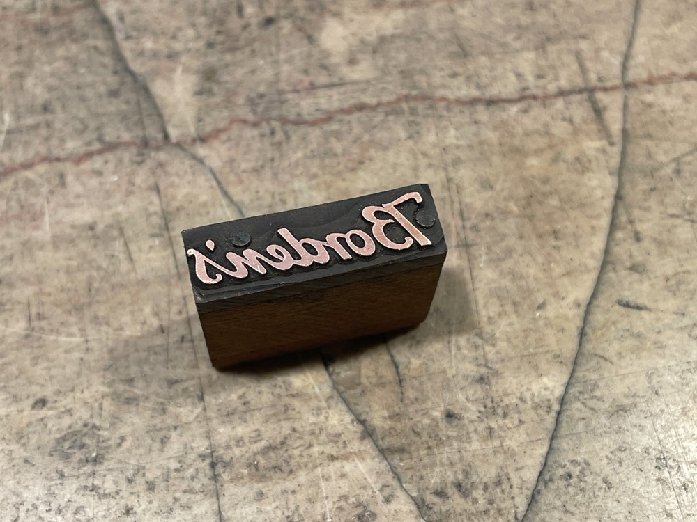 Printing Letterpress Printers Block Copper Borden's Dairy Script Logo (2109)