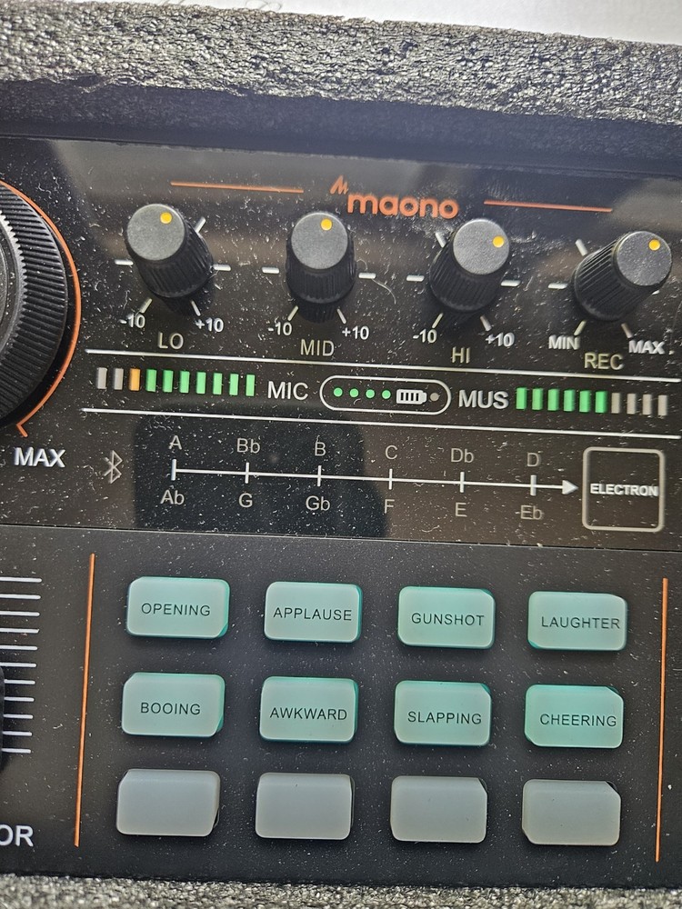 Maono Maonocaster Lite AU-AM200 S1 Bundle Audio Interface w/ Condenser Mic Compl