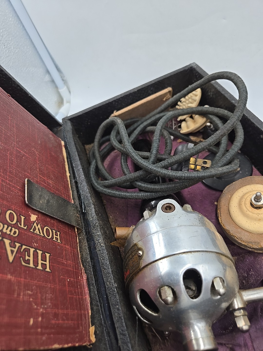 Hamilton Beach Vibrator Machine 1902 W/ Old Book And Box