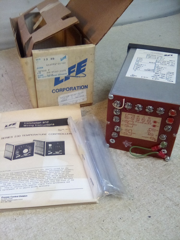 LFE H8-9532-3100 Temperature Controller