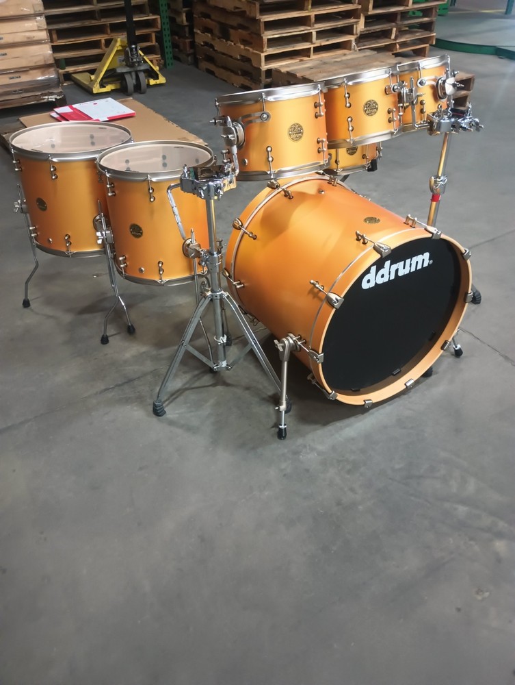 ddrum Dios 7pc Maple drumset Satin gold metallic with satin chrome hardware