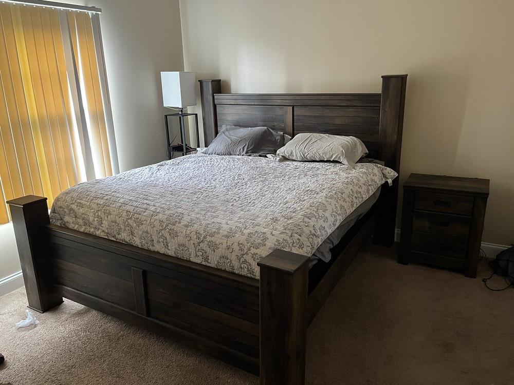King bedroom suite 3 years old