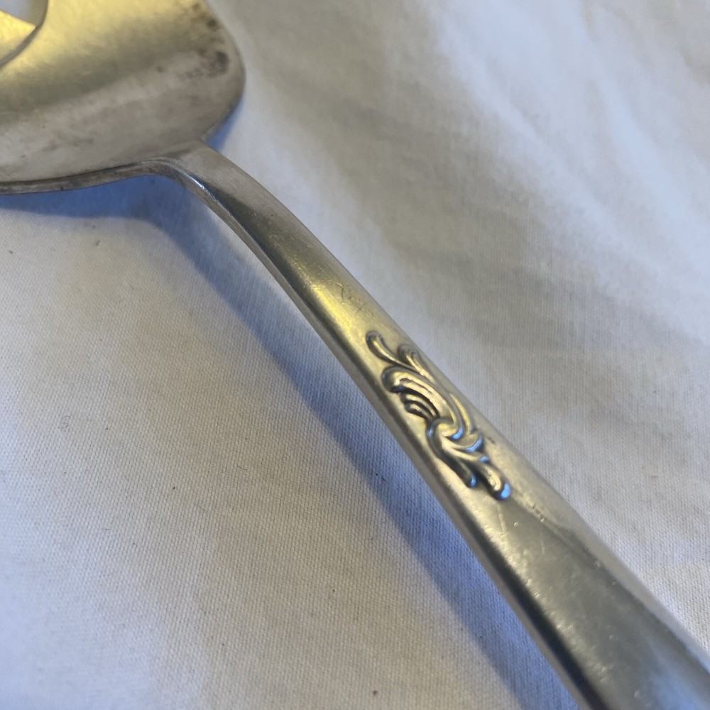 Holmes & Edwards Windsong Deep Silverplate Vegetable Serving Fork 9”
