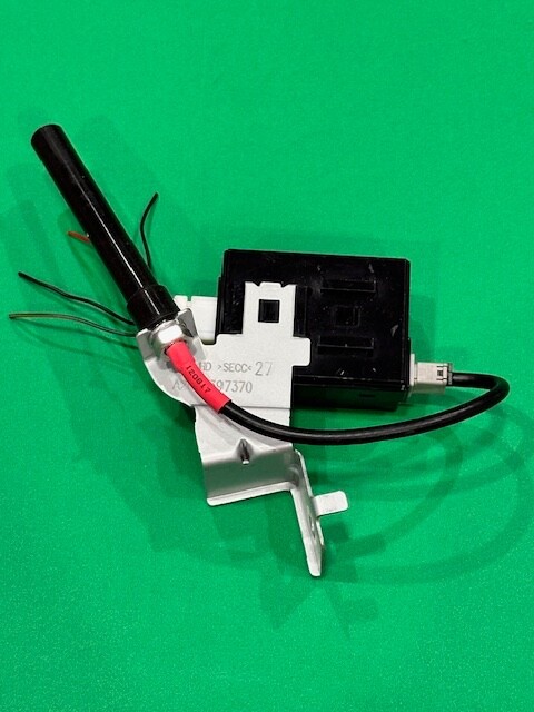 2011-2015 KIA OPTIMA KEYLESS ENTRY ANTENNA RECEIVER MODULE UNIT OEM 95470-2T100