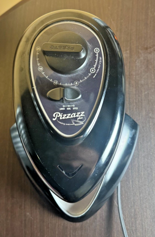 Presto Pizzazz Rotating Pizza Oven Model 0343003 Black