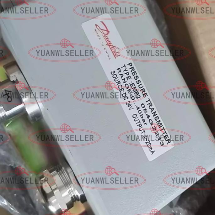 1PCS Danfoss 084G2213 Pressure Transmitter Sensor New