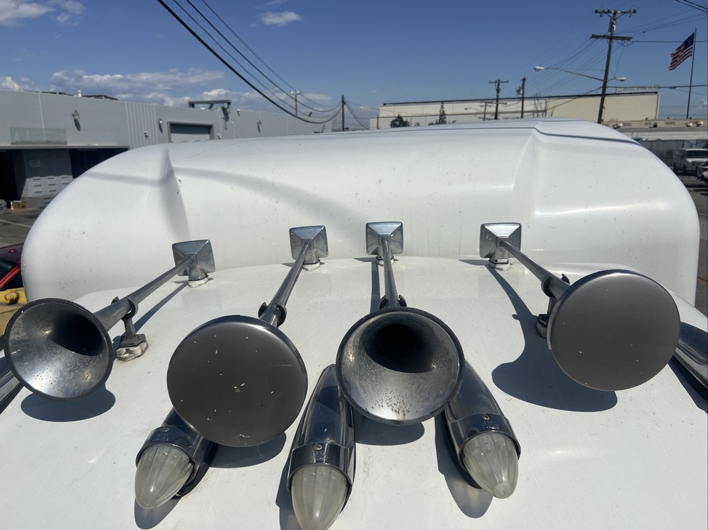 Peterbild 389 2020 Canvin Sleeper.