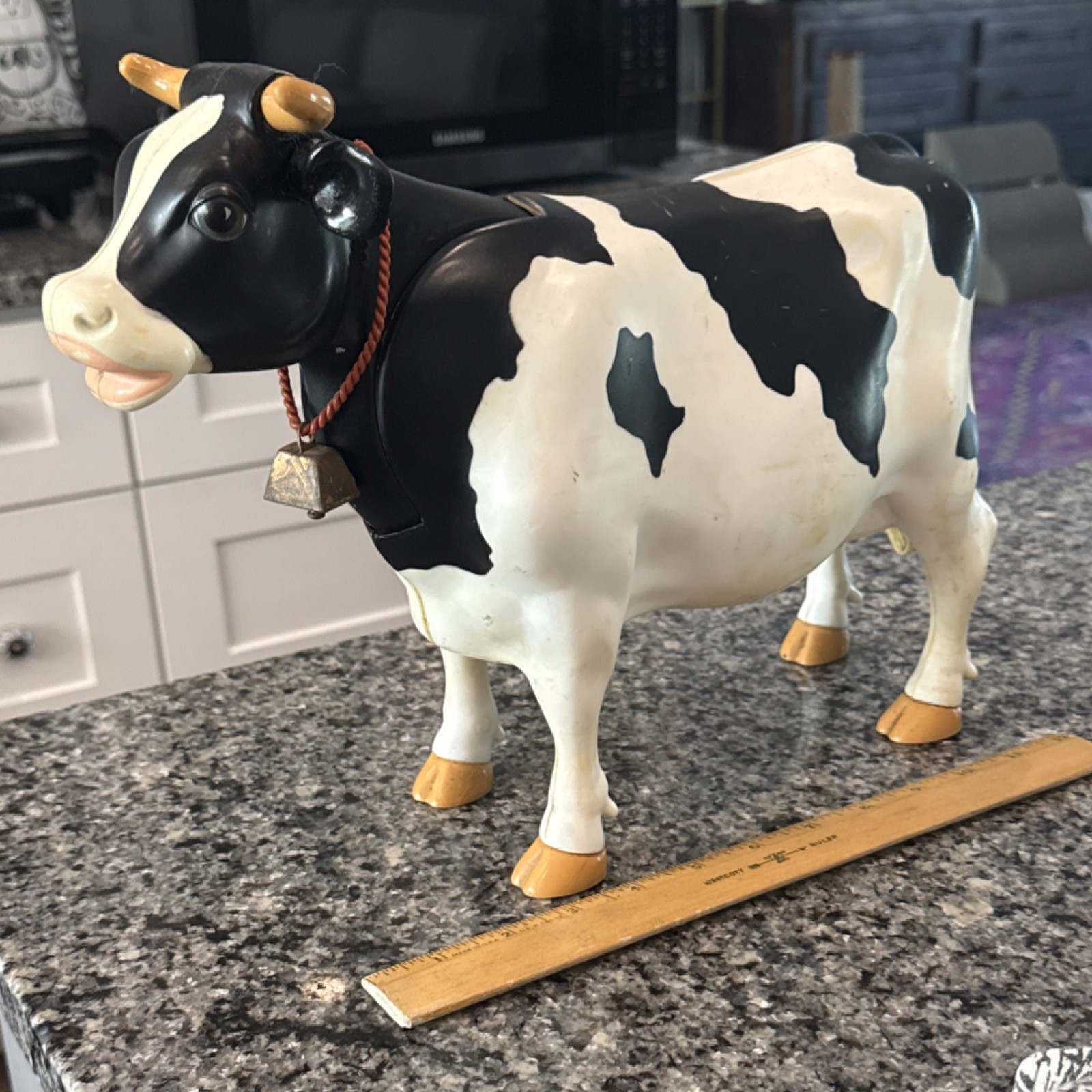 Milky the Marvelous Milking Cow vintage toy Kenner 1977