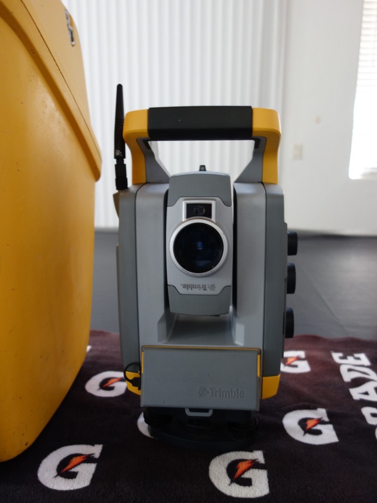 Trimble S6 DR Plus 5" Robotic Total Station