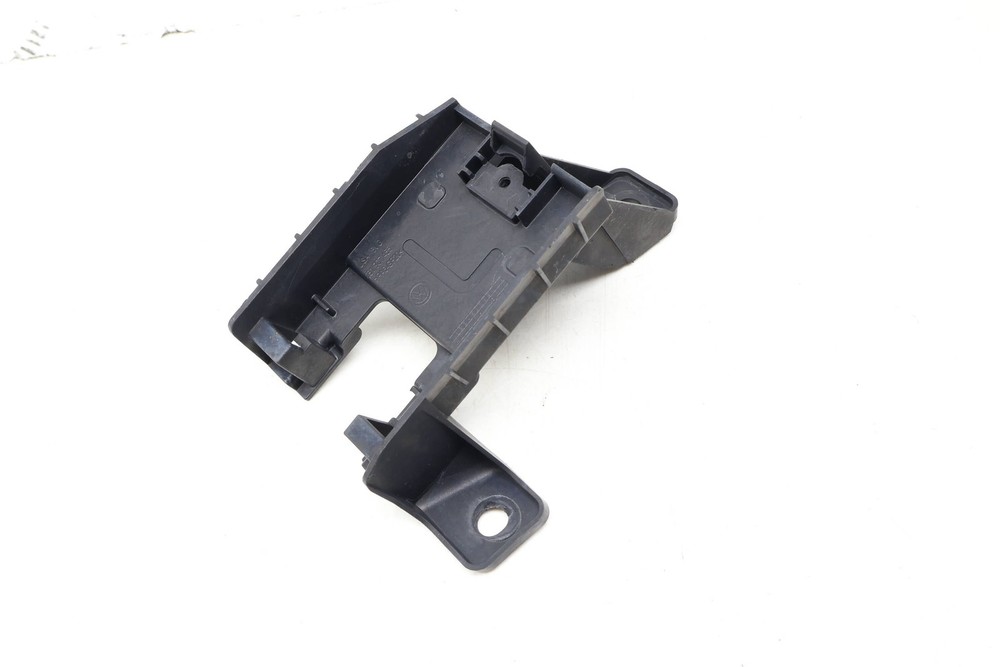 19-22 VW PASSAT 2.0L - LEFT Blind SPOT Detection Sensor / Module Bracket (Slave)