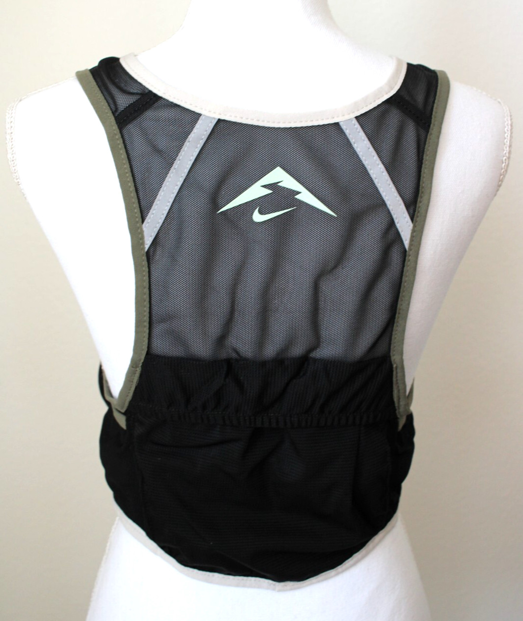 Nike Trail Vest 2.0 Women's M/L Running Black/Medium Olive/Vapor Green