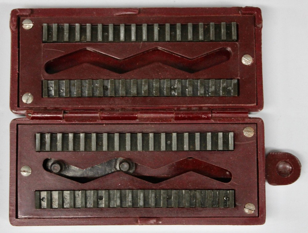 Original Vintage German Merascha Bakelite Pull Bar Razor Blade Sharpener