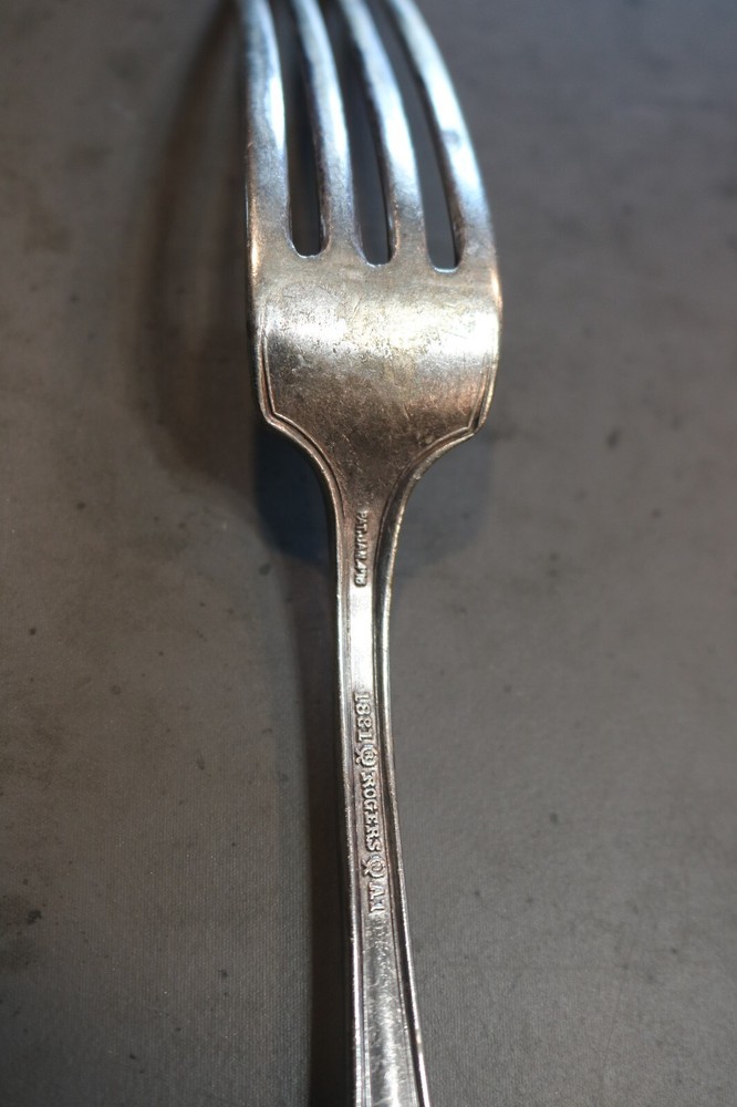 1881 ROGERS A1 SILVERPLATE DINNER FORK 7-1/4"
