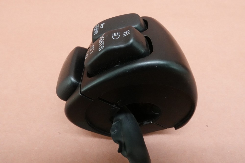 2000 - 2006 Harley Davidson Heritage Softail FLSTCI Left Headlight Bar Switch