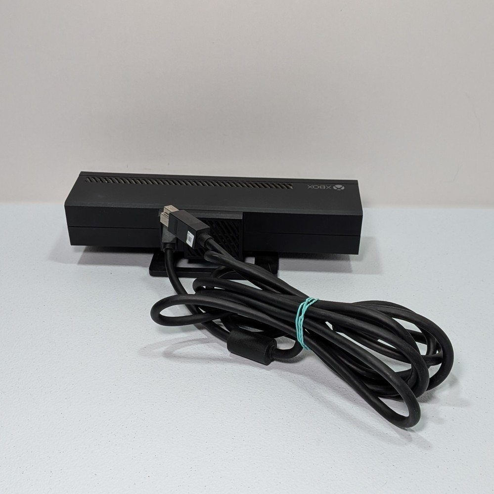 Microsoft Xbox One Kinect Sensor 1520 Black W/ TV Mount