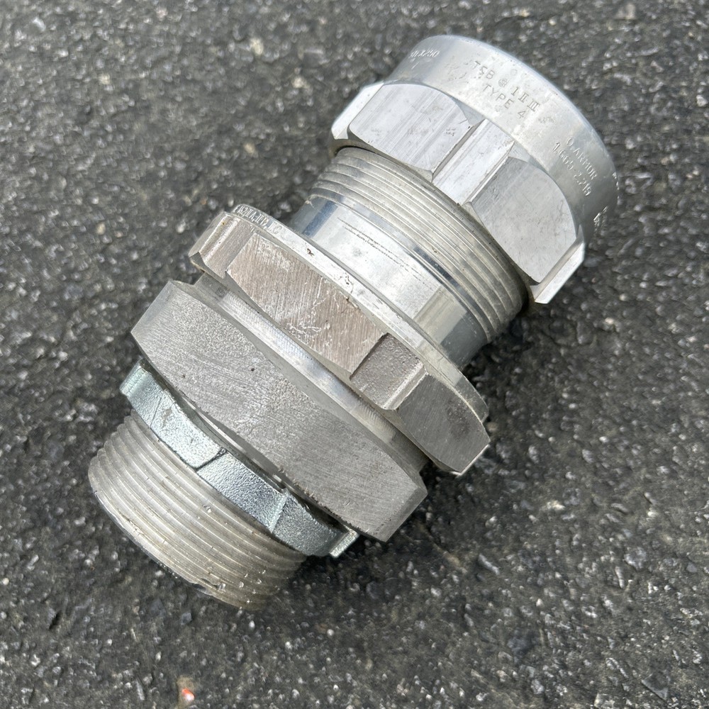 STEX250 Thomas & Betts Star TeckÂ® Explosion-Proof Electrical Fitting Aluminum 2