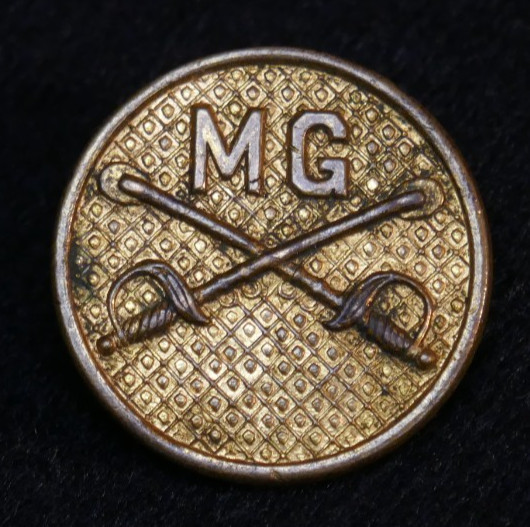 1920's Interwar US Army Cavalry MG Machine Gun Collar Lapel Disc Type II Screw