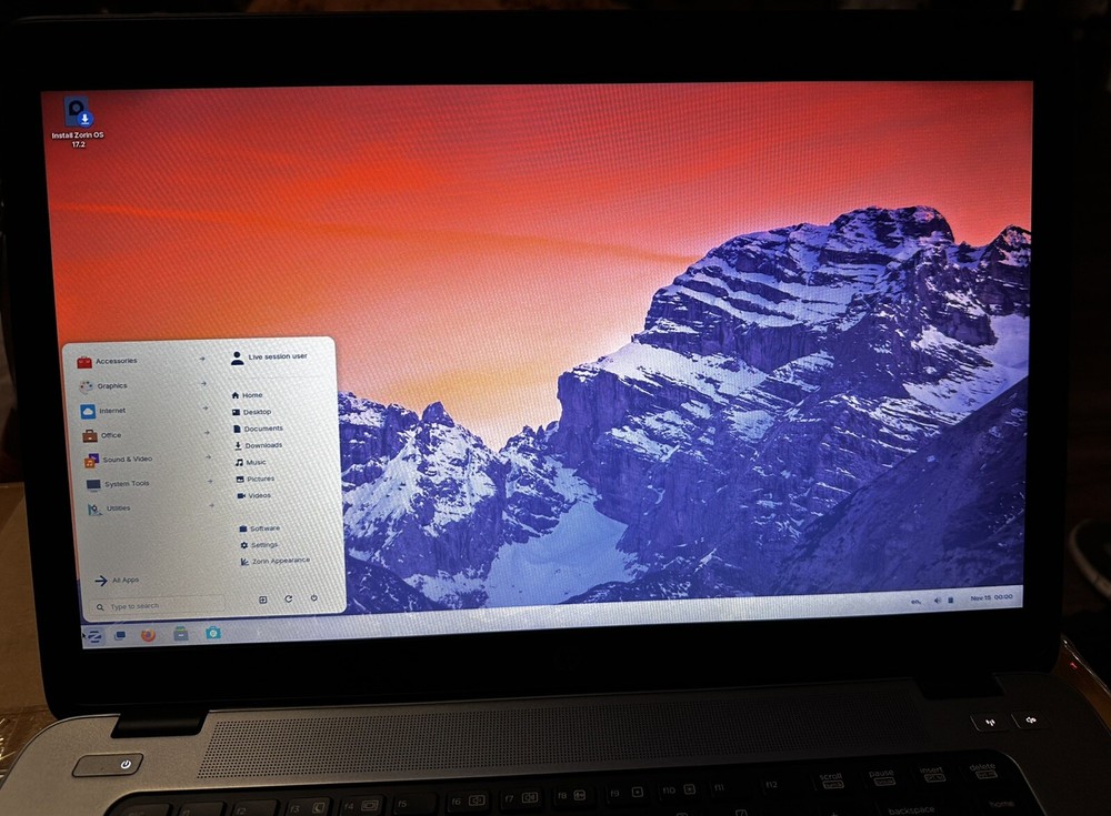 Zorin OS 17.2 CORE 64bit USB Drive Linux Bootable Live or Install