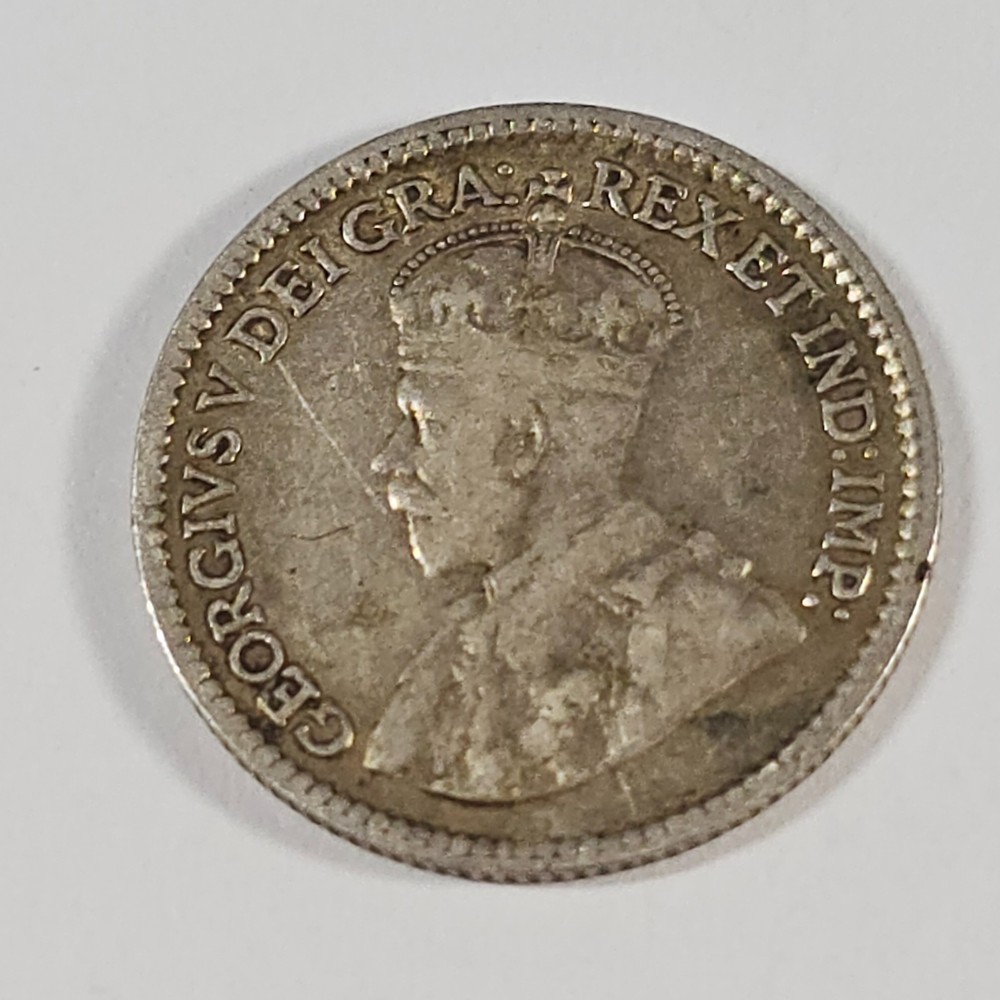 1913 Canada 5 five cents SILVER - LOW COMBINED SHIP - C5-348